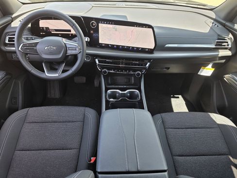 New 2026 Chevrolet Traverse LT w/ Midnight/Sport Edition FWD image 7