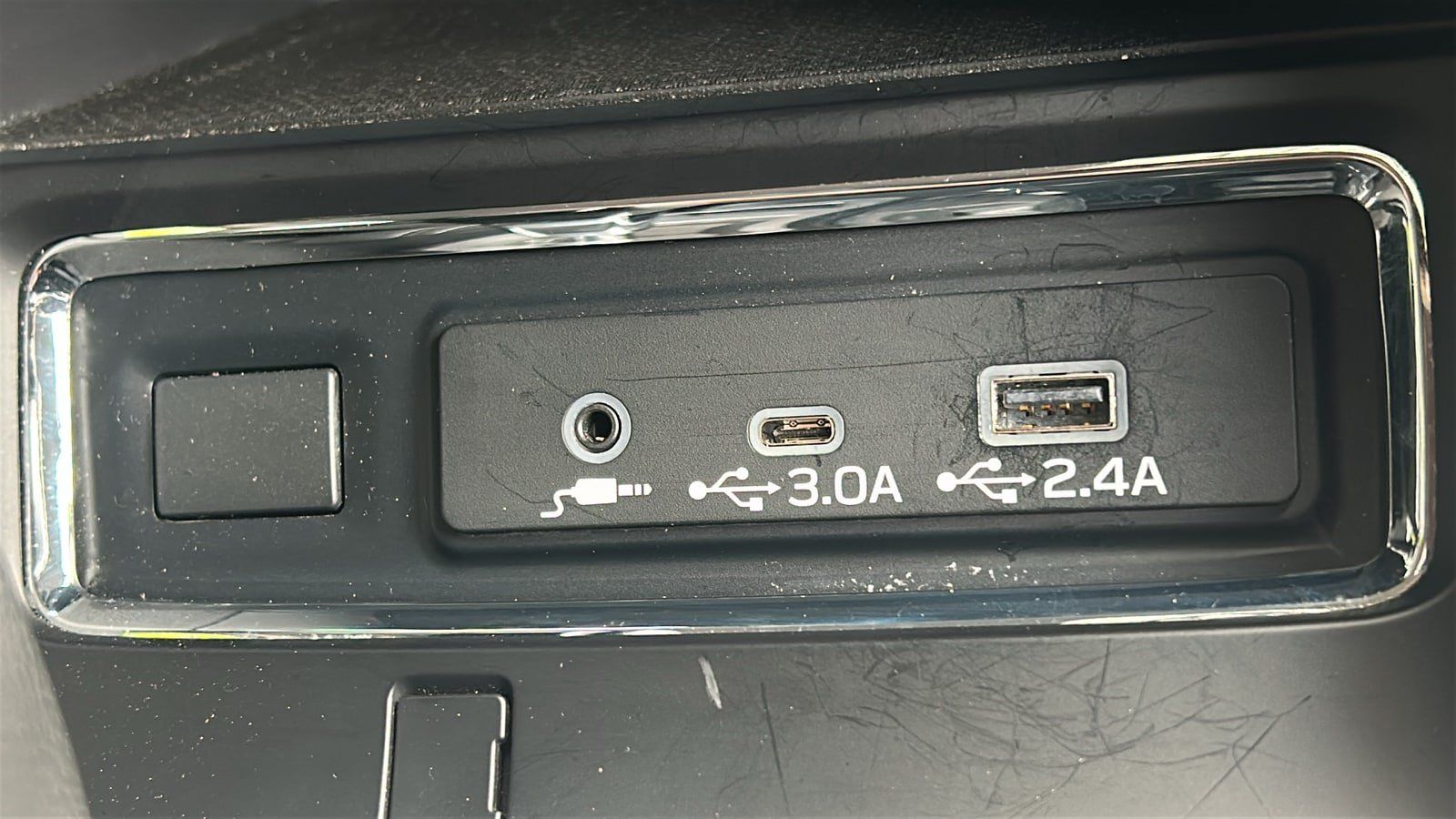 Used 2023 Subaru Ascent Premium AWD/4WD image 22