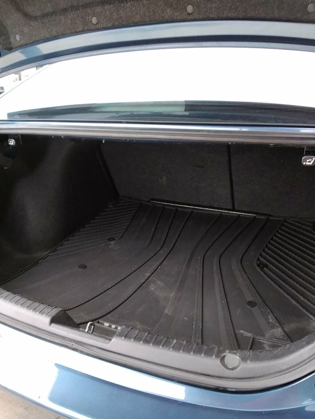 Used 2018 MAZDA MAZDA3 Touring FWD image 29