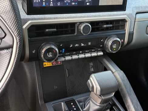 Used 2024 Toyota Tacoma 4x4 Double Cab Hybrid image 23