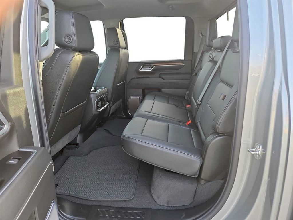 New 2026 GMC Sierra 2500 Denali w/ Technology Package AWD/4WD image 28