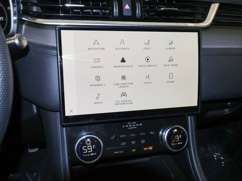 Used 2021 Jaguar F-PACE SVR image 27