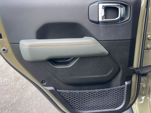 New 2025 Jeep Gladiator Mojave w/ Safety Group image 38