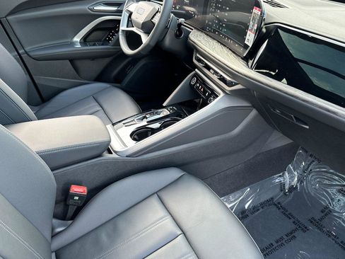 New 2025 Audi Q5 Premium image 15