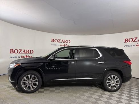 Used 2019 Chevrolet Traverse Premier w/ Driver Confidence II Package FWD image 5
