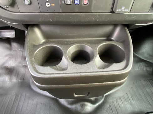 Used 2024 GMC Savana 2500 w/ Driver Convenience Package image 33