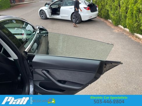 Used 2018 Tesla Model 3 Long Range image 48