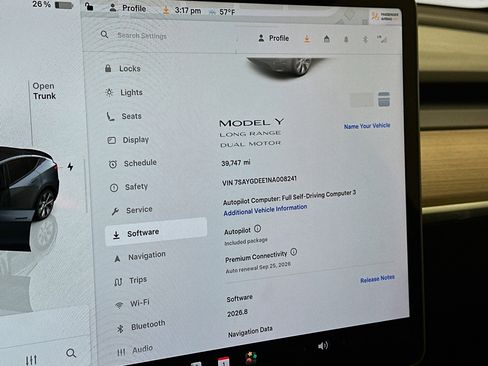 Used 2022 Tesla Model Y Long Range image 19