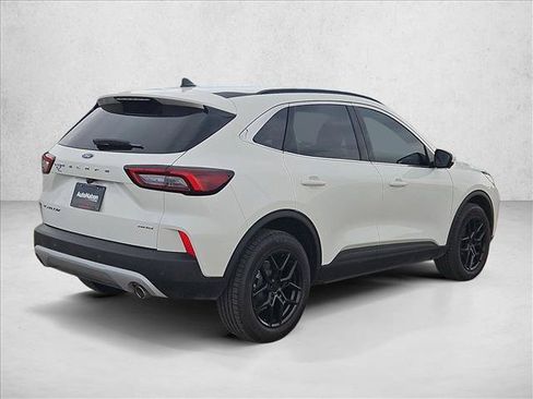Used 2024 Ford Escape Platinum AWD/4WD image 5
