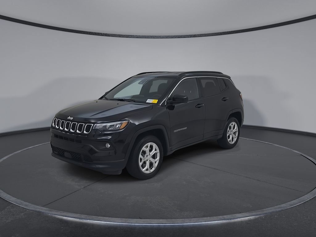 Used 2024 Jeep Compass Latitude AWD/4WD image 8