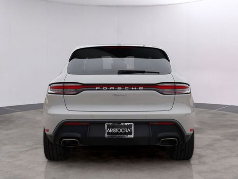 New 2026 Porsche Macan image 7