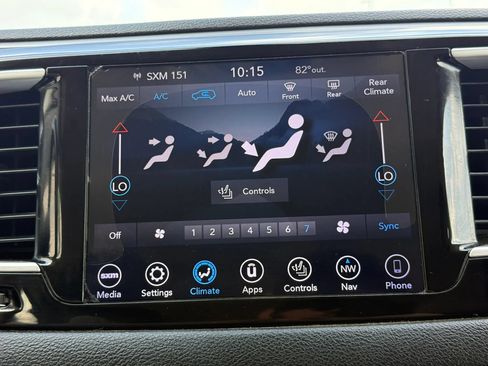 Used 2020 Chrysler Pacifica Touring-L Plus FWD image 36