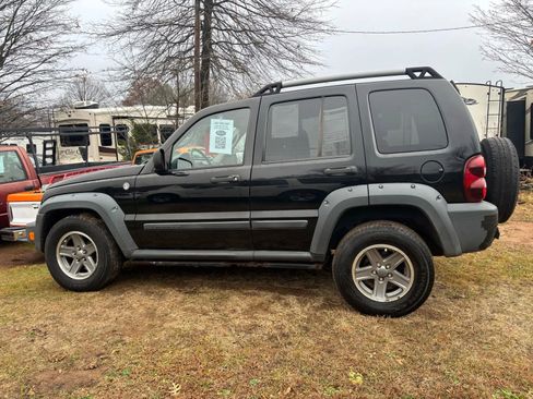 Used 2005 Jeep Liberty Renegade image 6
