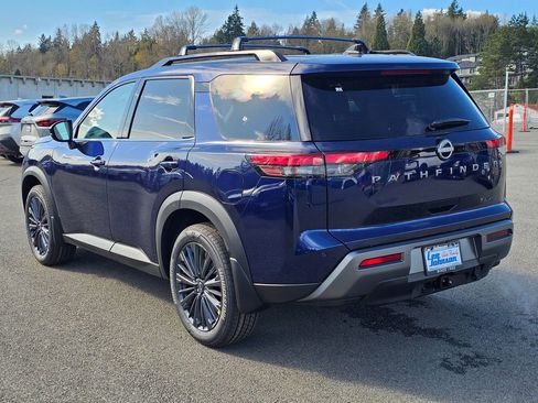 New 2026 Nissan Pathfinder SL w/ SL Premium Package (P04) image 7