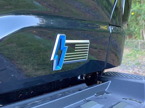 New 2025 Ford F150 Lightning Lariat image 11