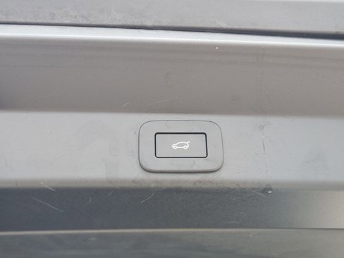 Certified 2026 Land Rover Range Rover Sport SE AWD/4WD image 35
