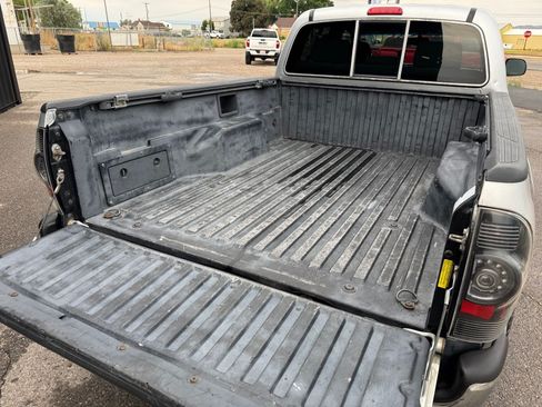 Used 2010 Toyota Tacoma 4x4 Double Cab V6 image 8