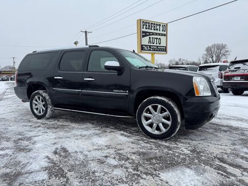 Used 2008 GMC Yukon XL Denali image 2
