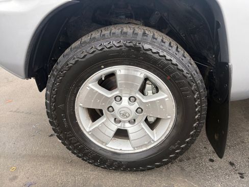 Used 2014 Toyota Tacoma 4x4 Double Cab w/ TRD Sport Package image 32