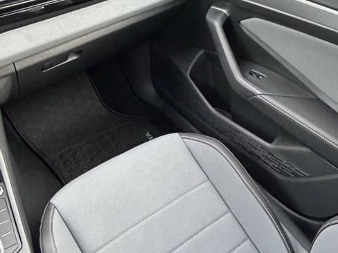 New 2026 Volkswagen Jetta SE image 12