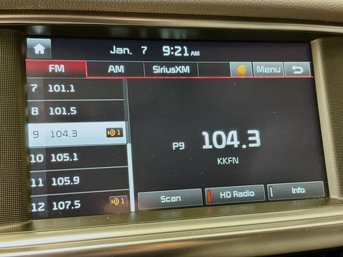 Used 2017 Kia Optima EX w/ Premium Package image 21