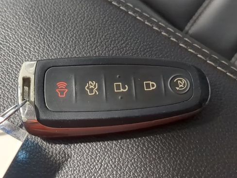 Used 2017 Ford Escape Titanium w/ Equipment Group 301A AWD/4WD image 34
