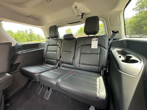 New 2025 Lincoln Navigator Reserve AWD/4WD image 20
