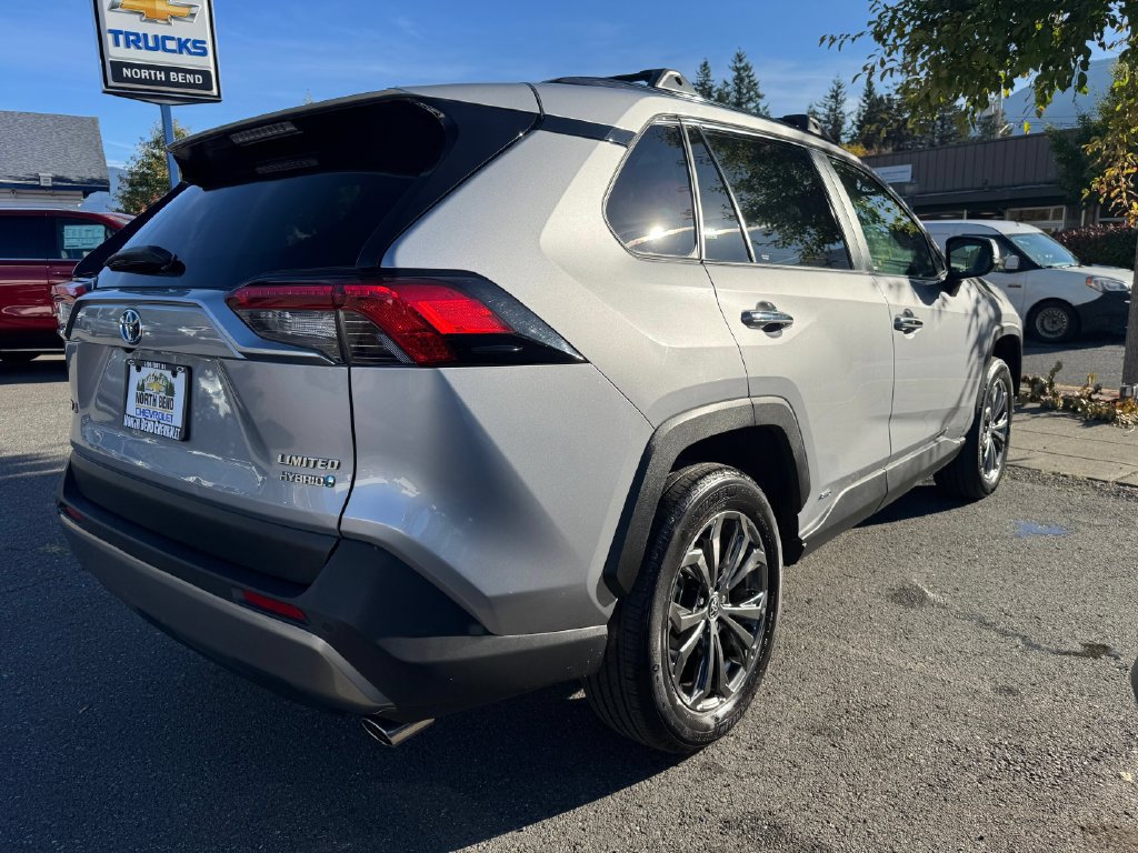 Used 2023 Toyota RAV4 Limited AWD/4WD image 5