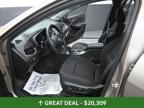 Used 2025 Chevrolet Malibu LT image 32