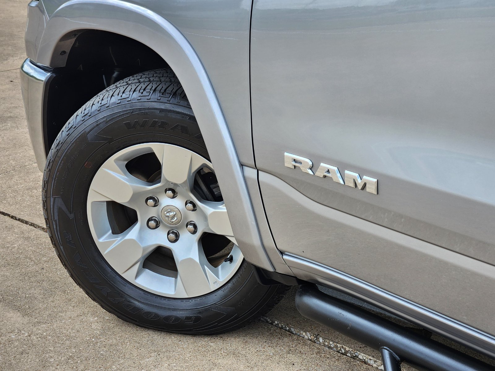 Used 2025 RAM 1500 Big Horn RWD image 17