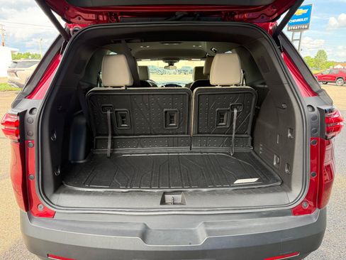 Used 2023 Chevrolet Traverse LT AWD/4WD image 21