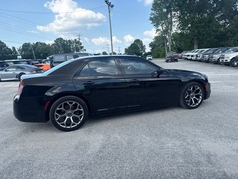 Used 2018 Chrysler 300 Touring w/ Sport Appearance Package RWD image 19