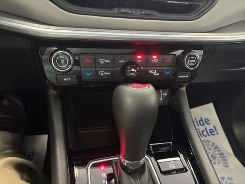 Certified 2025 Jeep Compass Limited w/ Elite Group AWD/4WD image 46