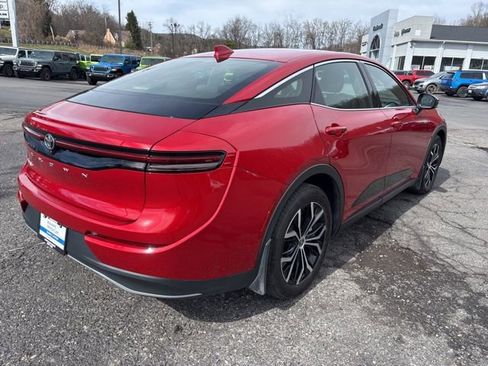 Used 2024 Toyota Crown XLE image 4