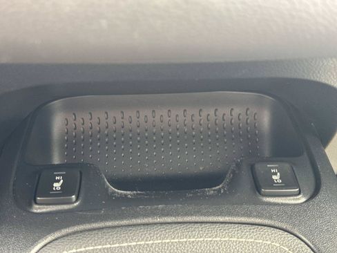 Used 2020 Toyota Corolla XSE FWD image 31
