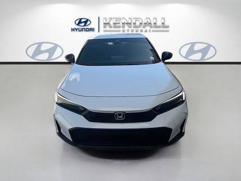 Used 2025 Honda Civic Sport image 2