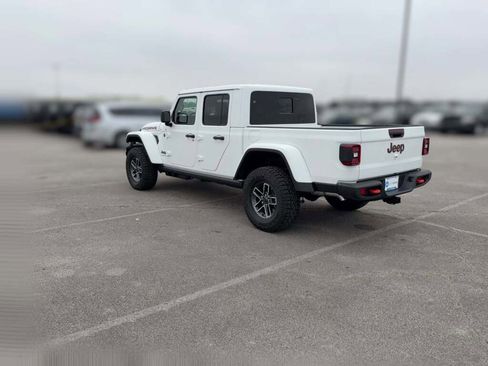 New 2026 Jeep Gladiator Mojave image 8