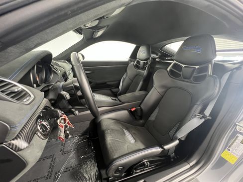 Certified 2025 Porsche 718 Cayman GT4 RS RWD image 5