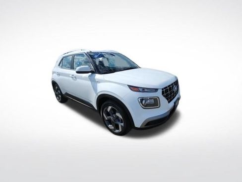 Used 2023 Hyundai Venue SEL FWD image 13