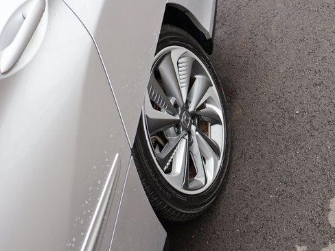 Certified 2018 Honda Clarity Plug-In Hybrid image 32