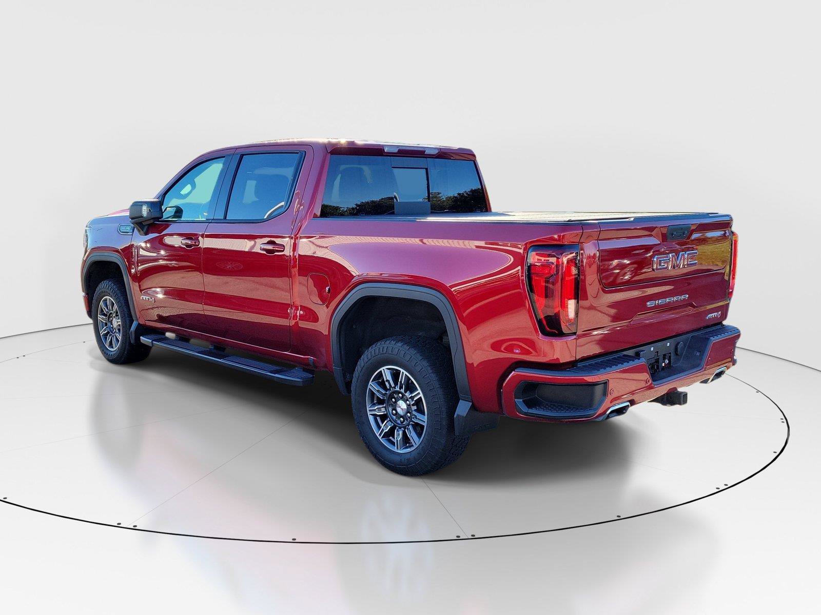 Used 2024 GMC Sierra 1500 AT4 w/ AT4 Preferred Package AWD/4WD image 3
