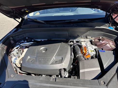 Certified 2025 Volvo XC90 T8 Core w/ Protection Package image 26