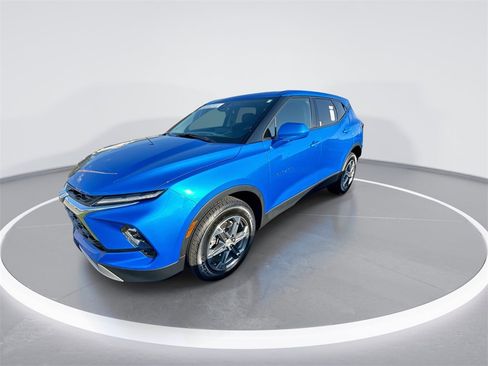 Used 2024 Chevrolet Blazer LT image 4