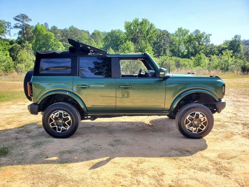 Used 2022 Ford Bronco Outer Banks image 9