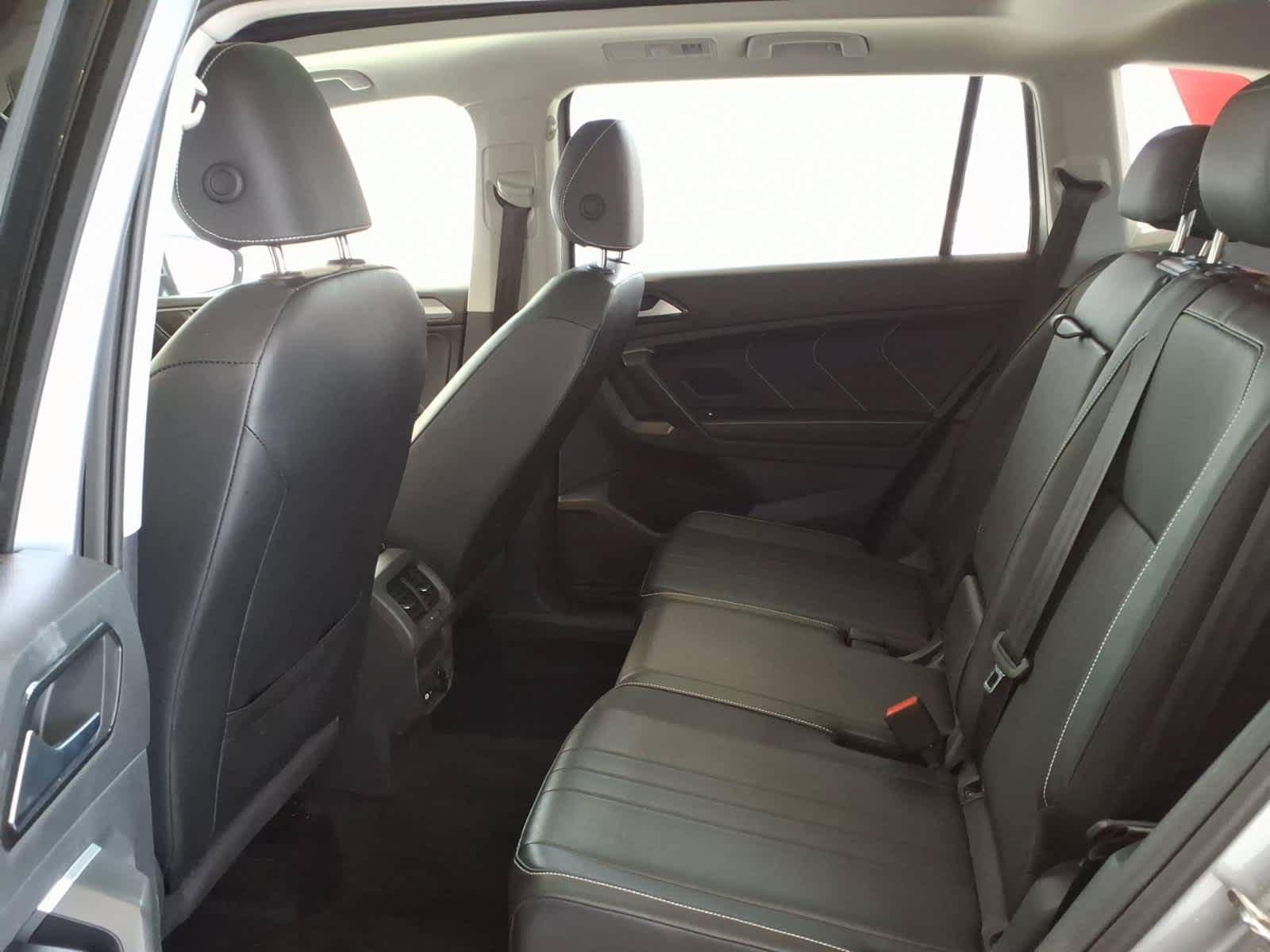 Used 2022 Volkswagen Tiguan SE AWD/4WD image 11