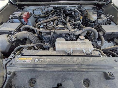 Used 2025 Toyota 4Runner SR5 AWD/4WD image 16