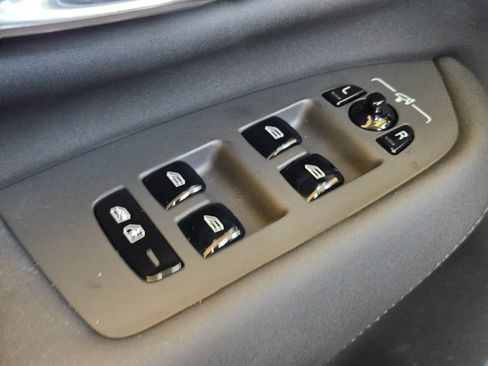 Used 2025 Volvo XC90 T8 Plus w/ Protection Package Premier image 30