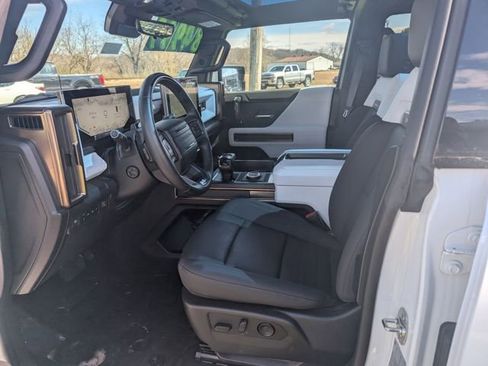New 2024 GMC Hummer EV 2X w/ Extreme Off-Road Package AWD/4WD image 14