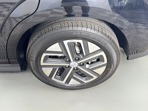 Used 2023 Hyundai Kona SE w/ Cargo Package image 37