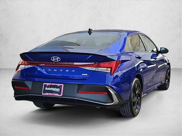 Used 2026 Hyundai Elantra SEL w/ Cargo Package FWD image 4